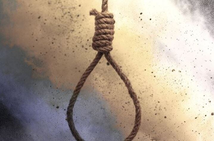 farmer commits suicide in shahjahanpur uttar pradesh यूपी के शाहजहांपुर में कर्ज में डूबे किसान ने की खुदकुशी, सरकार से भी मांगी थी मदद