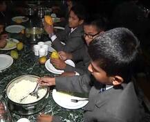 दार्जिलिंग के हालात से बढ़ी बोर्डिंग स्कूल में रूके बच्चों के अभिभावकों की चिंता