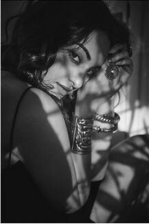 बेहद ही सादगी भरे अंदाज में सोनाक्षी सिन्हा ने किया इंटरनेट को गुलजार!