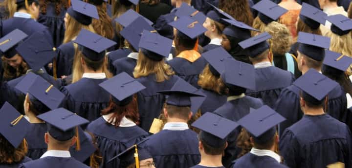 टाटा स्कॉलरशिप पढ़ाई में अच्छे छात्रों को Cornell University अमेरिका में पढ़ाई करने का मौका देती है. 