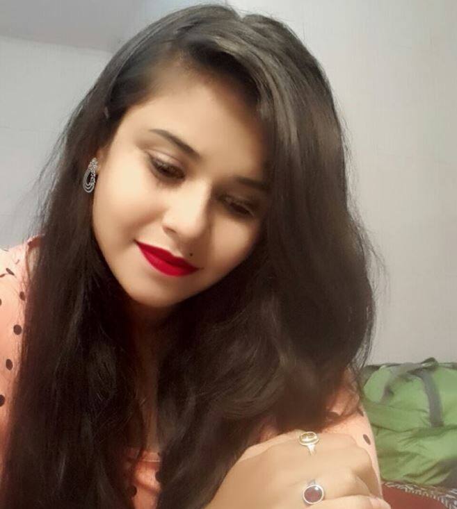 एक्ट्रेस के परिवार का साफ़ कहना है कि अंजली बेहद हंसमुख और जिंदादिल स्वभाव की थी और वह हमेशा बिंदास जिंदगी जीने में यकीन रखती थी. ऐसे में वह कभी खुदकुशी नहीं कर सकती. कमरे से कोई सुसाइड नोट नहीं मिलने और दरवाजा बाहर से बंद होने से अंजली के परिवार वालों का शक और गहरा रहा है. अंजली का शव आज रात मुंबई से इलाहाबाद लाया जाएगा और इलाहाबाद में ही कल उनका अंतिम संस्कार होगा. 