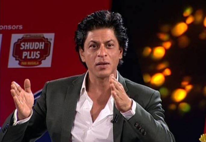 सुपरस्टार शाहरुख खान ने भी योग की महिमा का बखान किया है. शाहरुख ने कहा, 'योग बेहतरीन व्यायामों में से एक है. मैं 3 साल पहले इसे किया करता था जब मेरे कंधे में चोट लगी थी. 