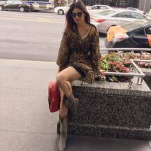 फुर्सत के पलों को कुछ यूं एन्जॉय कर रही हैं \'नागिन 2\' फैम मौनी रॉय, देखें तस्वीरें... 