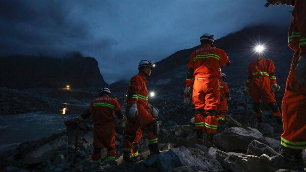 15 Dead Over 100 Missing In China Landslide चीन में हुए भूस्खलन में 15 व्यक्तियों की मौत, करीब 120 लापता