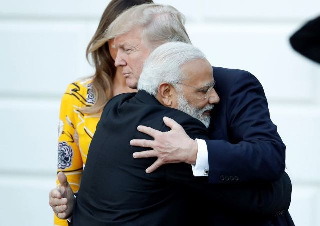 Modi In Us Pm Narendra Modi Invite President Donald Trump With Family पीएम मोदी ने राष्ट्रपति ट्रंप को परिवार समेत भारत आने का दिया न्योता