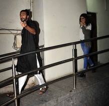 PHOTOS: मिस्ट्री ब्वॉय के साथ नज़र आईं नव्या नंदा, पैपराजी को देखा तो मुंह छुपा लिया