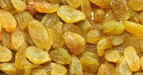 एका दिवसात इतकेच खावेत मनुके, अन्यथा...