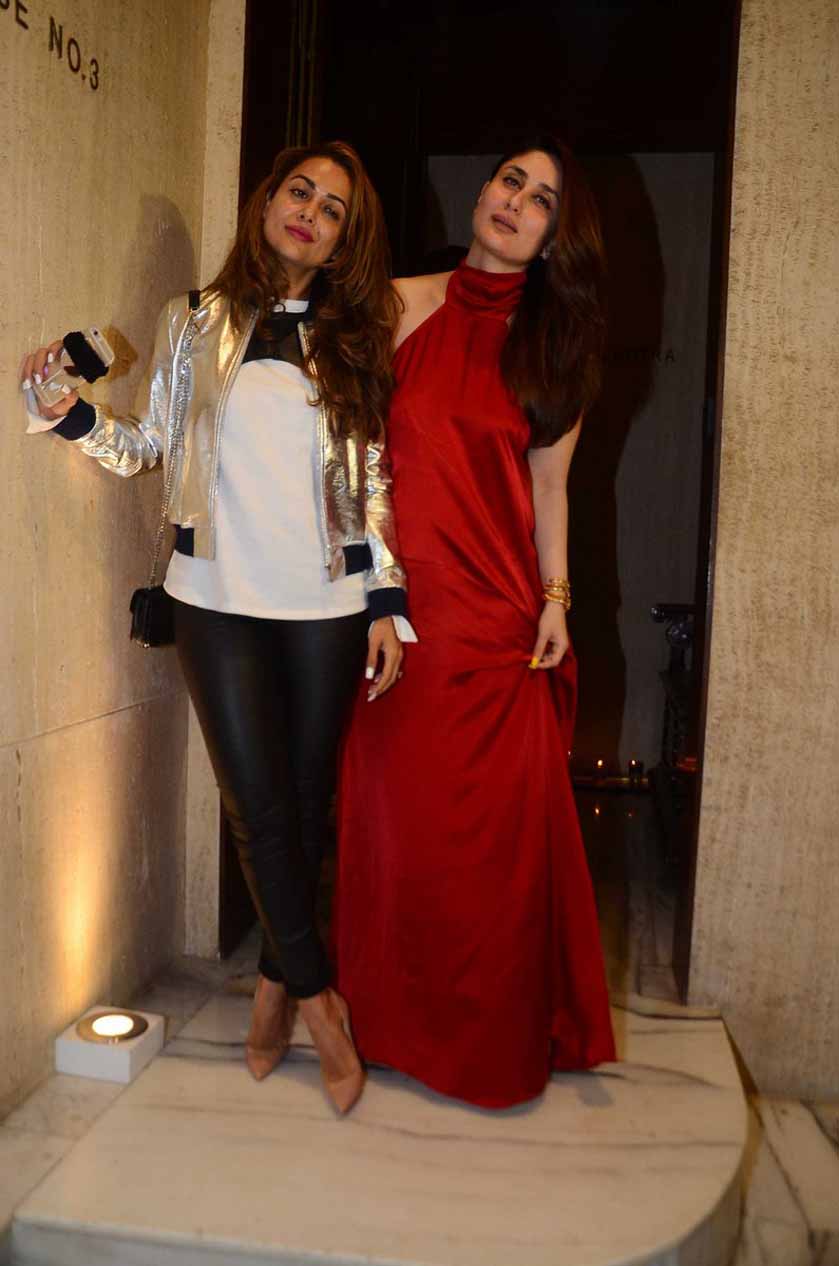 Photos: मनीष मल्होत्रा की पार्टी में पहुंची करीना कपूर, दिखाया रेड गाउन में HOT अवतार