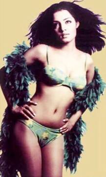 बिकनी में बेबी बंप दिखा चर्चा में आई ये पूर्व अभिनेत्री!