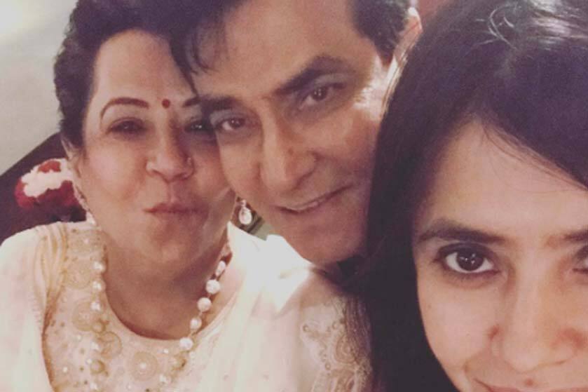 Jeetendra Happy In His Construction Business Says Daughter Ekta Kapoor जीतेंद्र की वापसी पर बोलीं एकता, 'वह आरामदायक जिंदगी से खुश'
