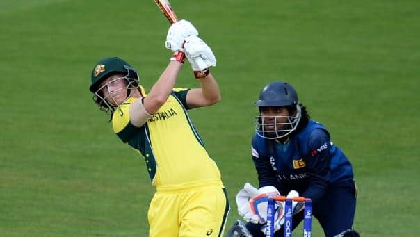 बीती रात महिला क्रिकेट विश्वकप में खेले गया ऑस्ट्रेलिया और श्रीलंका का मुकाबला शतकों की वजह से चर्चा में रहा. इस मुकाबले को ऑस्ट्रेलियाई टीम ने 8 विकेट बाकी रहते आसानी से जीत लिया.