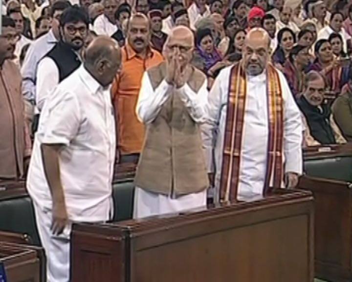 बीजेपी के वरिष्ठ नेता लालकृष्ण आडवाणी, बीजेपी अध्यक्ष अमित और एनसीपी प्रमुख शरद पवार.