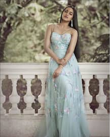 सोनाक्षी सिन्हा की ऐसी तस्वीरें मचा रही है इंटरनेट पर \'खलबली\'