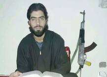 J&K: पुलवामा में आतंकियों और सुरक्षाबलों के बीच मुठभेड़ में 4 आतंकी ढेर, सर्च ऑपरेशन जारी