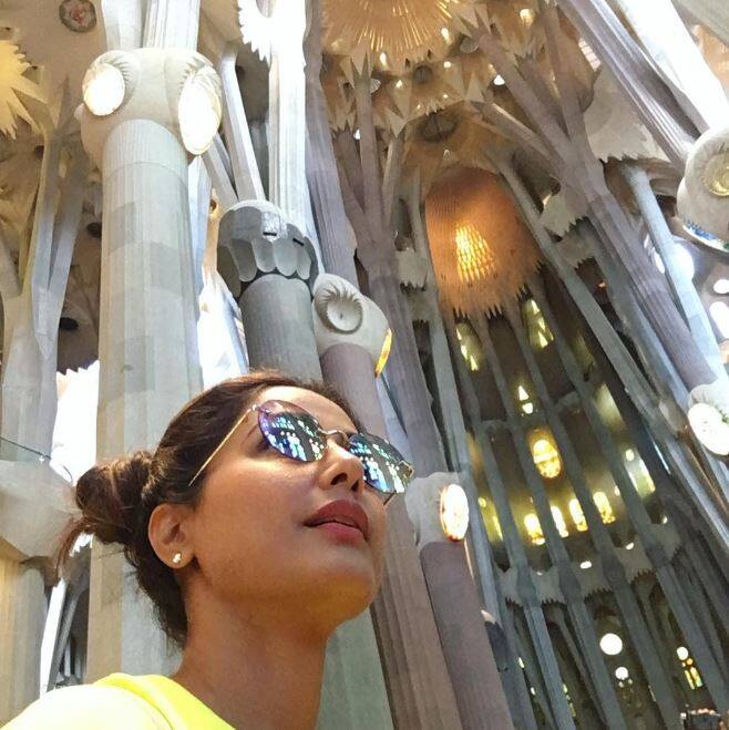 आपकी जानकारी के लिए बता दें कि हिना और रॉकी जायसवाल की मुलाकात स्टार प्लस के मशहूर सीरियल ‘ये रिश्ता क्या कहलाता है’ के सेट पर हुई थी.