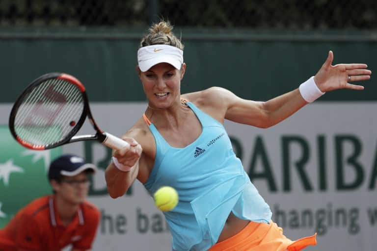 Mandy Minella Grabs Attention By Playing While Four And A Half Months Pregnant साढ़े चार महीने की गर्भवती होने के बावजूद विंबलडन में खेलीं मैंडी मिनेला