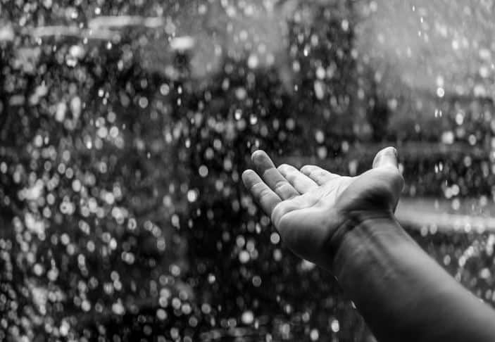 Diet Tips To Stay Healthy In Monsoon Season मानसून में सेहतमंद रहने के लिए इन चीजों से करें परहेज