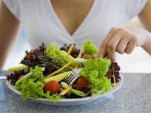 Health Tips: हेल्दी रहने के लिए घर में लगाएं ये 5 औषधीय पौधे, मिलेगी पॉजिटिविटी