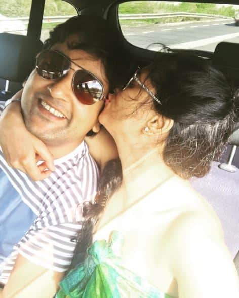 टीवी सीरियल एफआईआर में चंद्रमुखी चौटाला का मशहूर किरदार निभाने वाली एक्ट्रेस कविता कौशिक इन दिनों अपने पति के साथ हॉलिडे मनाने पहुंची हैं. कविता ने अपने हॉलिडे की तस्वीरों को इंस्टाग्राम पर शेयर किया है.