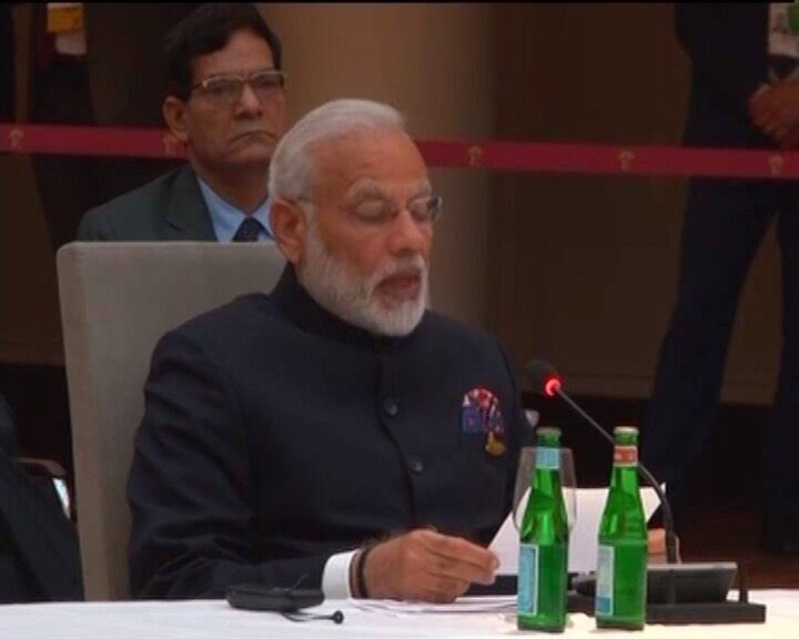 ब्रिक्स देशों के नेता आतंकवाद से लड़ने में अहम भूमिका निभाएं- पीएम मोदी Brics Must Show Leadership On Terrorism And Global Economy Pm Modi ब्रिक्स देशों के नेता आतंकवाद से लड़ने में अहम भूमिका निभाएं- पीएम मोदी