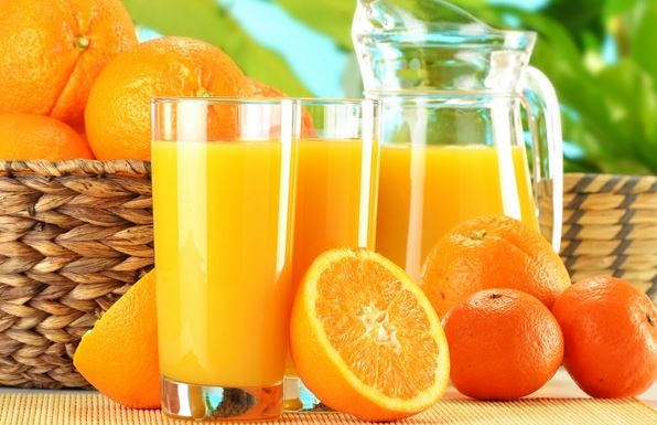 Orange Juice: मोटापे से बचना है तो बंद करें ऑरेंज जूस पीना, यह है वजह