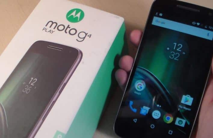 Moto G4 PLAY डिस्प्ले-5 इंच, रिजॉल्यूशन 720 पिक्सल प्रोसेसर- क्वालकॉम स्नैपड्रैगन 410 रैम- 2 जीबी मैमोरी- 16 जीबी, बढ़ाया जा सकेगा कैमरा- 8 मेगापिक्सल का रियर कैमरा और 5 मेगापिक्सल का फ्रंट फेसिंग कैमरा बैटरी- 2,800mAh कीमत- 8,999 रुपये