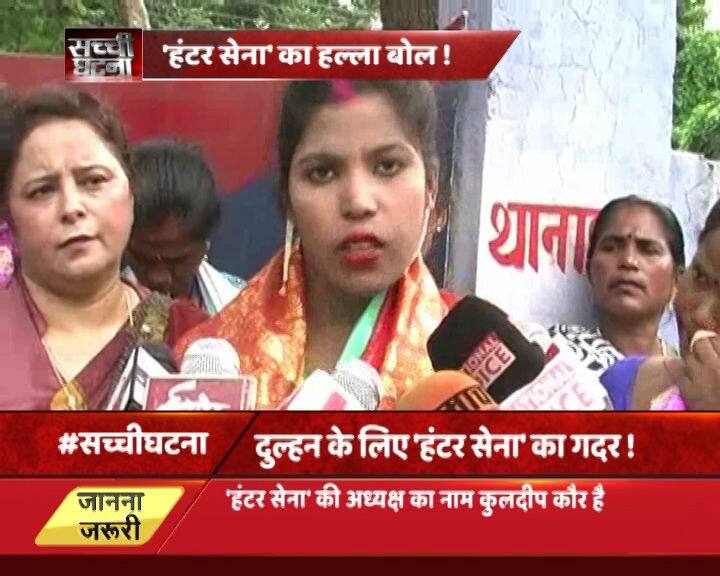 अल्पना का कहना है कि प्रदीप को उसने कई बार शादी के लिए कहा लेकिन वो राजी नहीं हुआ. अल्पना ने ये भी बताया कि प्रदीप आए दिन उसके साथ मारपीट भी करता है.