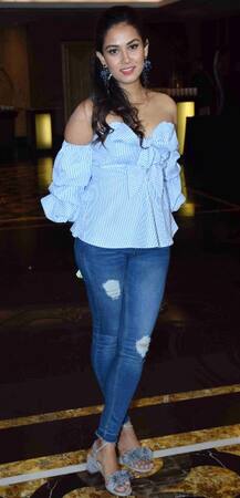 तस्वीरें: ढीले टॉप ने कर दी शाहिद की पत्नी मीरा की हालत ख़राब 