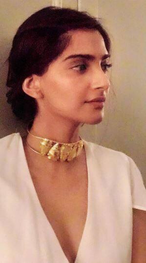 पिछले दिनों सोनम ने कांस फिल्म फेस्टिवल में भी अपने लुक को लेकर काफी चर्चा बटोरी थी.
