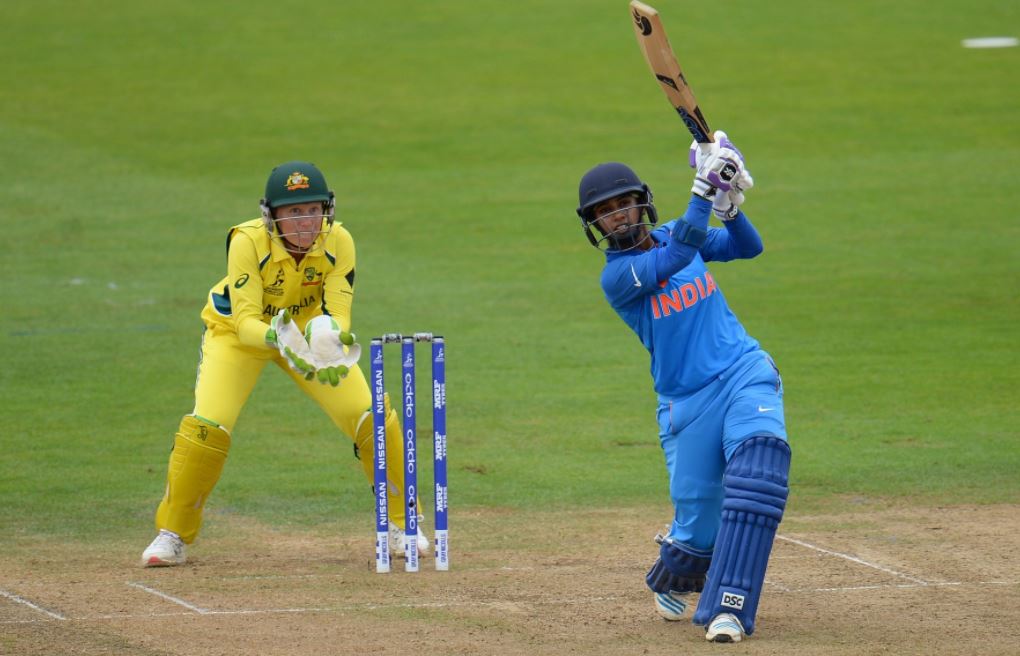 मिताली ने बनाया वर्ल्ड रिकॉर्ड, विराट ने \'पूनम\' की फोटो लगाकर दी बधाई