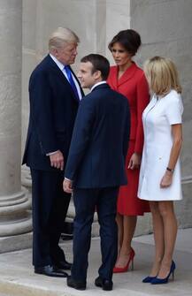 फ्रांस के राष्ट्रपति के सामने उनकी पत्नी के फिगर पर ट्रंप की टिप्पणी की चौतरफा आलोचना