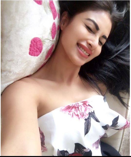 मौनी रॉय