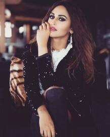 अपनी खूबसूरती से इंस्टाग्राम को गुलजार करने वाली क्रिस्टल डिसूज़ा की ऐसी खूबसूरत तस्वीरें देखी आपने?