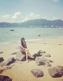 थाईलैंड में बीच किनारे जमकर मस्ती कर रही हैं \'साथ निभाना साथिया\' की एक्ट्रेस, देखें तस्वीरें...