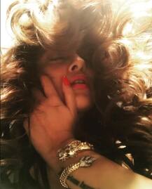 41 की पूर्व मिस यूनिवर्स सुष्मिता ने इंस्टा पर पोस्ट की बेहद \'Seductive Pics\'