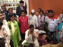 \'इंदू सरकार\' की PC कैंसिल, भंडारकर ने कहा- कांग्रेस कार्यकर्ताओं की वजह से बंधकों जैसी हालत में हूं