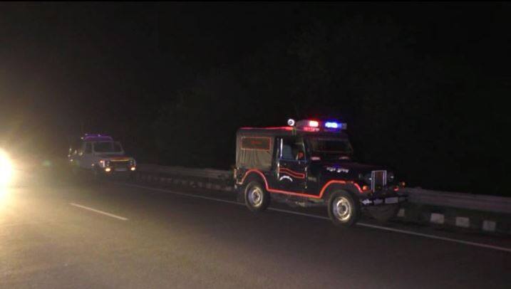 यूपी: हापुड़ में 'लुटेरों का हाइवे' बना NH-24, नोएडा से संभल जा रहा परिवार बना शिकार Up Family Looted On Nh 24 In Hapur यूपी: हापुड़ में 'लुटेरों का हाइवे' बना NH-24, नोएडा से संभल जा रहा परिवार बना शिकार