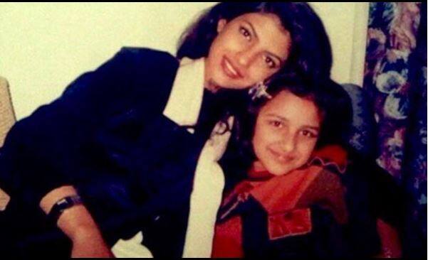 प्रियंका चोपड़ा की बहन परिणीति चोपड़ा ने यह तस्वीर शेयर करते हुए लिखा, 'हैप्पी बर्थडे मीमी दीदी!!! आप पुरी दुनिया के लिए एक प्रेरणा की स्रोत हैं. एक कलाकार और बहन के तौर पर आपने जो हासिल किया है वो कोई नहीं कर सकता है और इसके लिए हम आपको प्यार करते हैं. जन्मदिन की बहुत-बहुत बधाई.' 