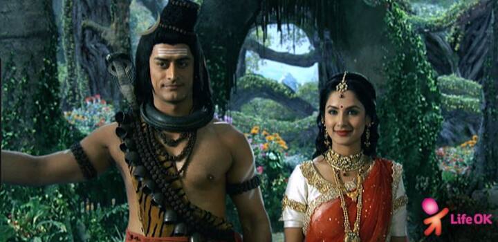 टीवी की 'नागिन' मौनी रॉय के कथित प्रेमी मोहित रैना का पहले सीजन में निभाया गया किरदार उनके करियर के लिए और लाइफ ओके की रेटिंग्स के लिए हिट साबित हुआ है. 