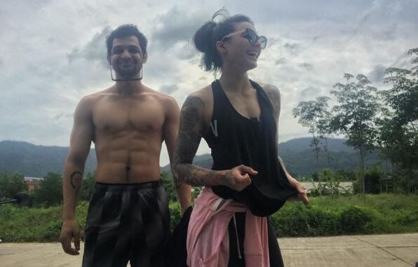 Bigg Boss 10 Runner Up Bani J On Holiday With Beau Yuvraj Thakur See Pics Here ब्वॉयफ्रेंड संग हॉलिडे एन्जॉय कर रही हैं एक्स बिग बॉस कंटेस्टेंट बानी जे, देखें तस्वीरें