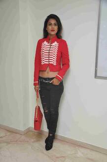 ख़तरों के खिलाड़ी की स्पेशल स्क्रीनिंग के दौरान कुछ इस अंदाज़ में नज़र आईं निया