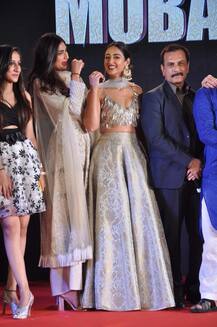 मुबारकां के संगीत समारोह के दौरान फिल्म के सितारों ने की जमकर मस्ती