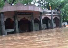 कुदरत की मार: गुजरात और महाराष्ट्र में पानी में डूबे मंदिर, गीर सोमनाथ में 10 फीट पानी भरा
