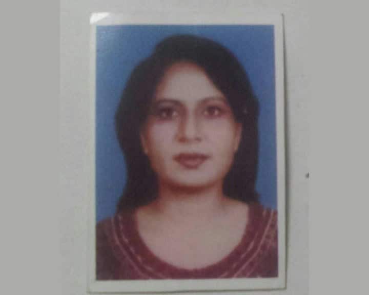 मुंबई : मार्निंग वाक कर रही पूर्व न्यूज एंकर पर गिरा नारियल का पेड़