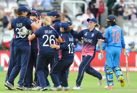Live Update Of India Vs England Final Of Womens World Cup 2017 WWC Final, INDvsENG: टीम इंडिया को 9 रनों से हराकर इंग्लैंड की टीम बनी वर्ल्ड चैंपियन