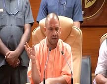 यूपी: बिल्डरों को सीएम योगी की चेतावनी, \'मुनाफा कमा रहे लोग, भुगत रही सरकार\'