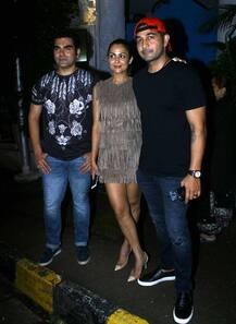 अमृता अरोड़ा और दोस्तों के साथ डिनर करने पहुंचे अरबाज खान, नज़र नहीं आईं मलाइका अरोड़ा