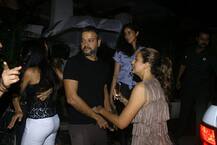 अमृता अरोड़ा और दोस्तों के साथ डिनर करने पहुंचे अरबाज खान, नज़र नहीं आईं मलाइका अरोड़ा