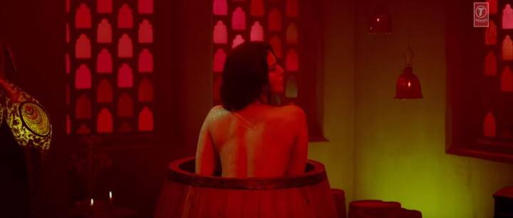 वहीं फिल्म के बड़े सितारों में अजय देवगन भी शामिल है.