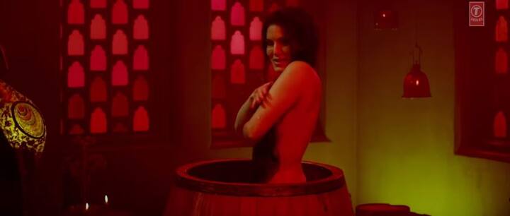 सनी लियोनी फिल्म का नहीं बल्कि इस आइटम सॉन्ग का हिस्सा हैं.